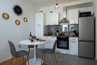 INNA Luxe Apartment with free parking - Pula - 6