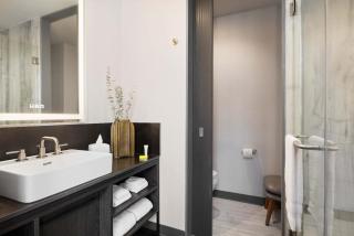 The Vibe on 5th XIII Vibe 8762 - 6