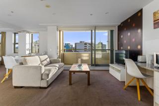 City Fringe Apt w Sunset Views Minutes To Hospital - Auckland - 3