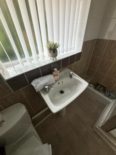 Charming Home in Merseyside, sleeps 7 - 7