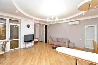 Hin Erevantsi street, 3 bedrooms Comfy apart - Jerewan - 1