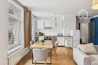 Erholsame Wohnung mit Balkon und Einbauküche im Herzen Leipzigs - Leipzig - 0