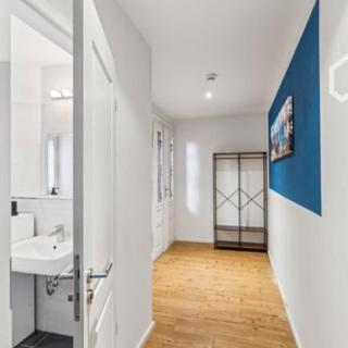 Erholsame Wohnung mit Balkon und Einbauküche im Herzen Leipzigs - Leipzig - 1