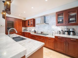 Fun In The Sun Luxury At Sun Splash C301 At Wailea Beach Villas! - 1