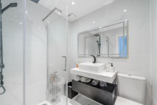 Modern South Wimbledon Stay - 7