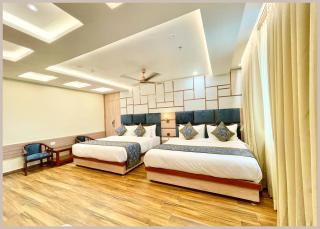 HOTEL MANTAVYA PREMIUM Near Kashi Vishwanath Temple - Lift and Parking Facilities - Air Conditioning Room - Top Rated Four Star Hotel - Varanasi - 2