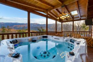 American Dream by AvantStay Deck w Views Theater Game Room Community Pool - Gatlinburg - 9