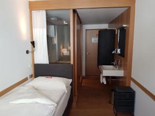 East West Hotel Basel - Basilea - 8