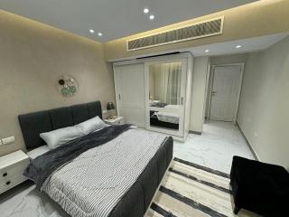 3 master bedrooms on pool - Il Cairo - 2