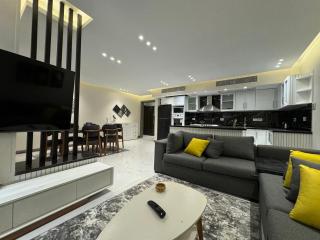 3 master bedrooms on pool - 8