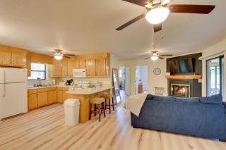 Grand Murphy Cabin with Fire Pit and Game Room! - Murphy - 5