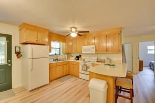 Grand Murphy Cabin with Fire Pit and Game Room! - Murphy - 4