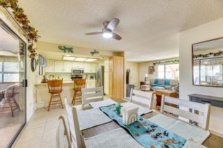 Private Backyard Sunny Mesa Home with Pool Access - Mesa - 8