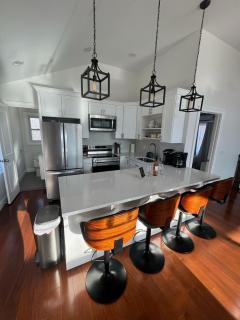 Modern Retreat Poconos 3BR Fire Pit Skiing - East Stroudsburg - 3