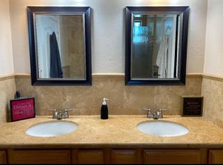 Elegance Meets Comfort - Mesa - 6