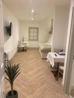 Walsh's Hotel and Apartments - Maghera - 3