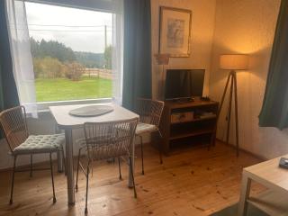 Ruhiger und renovierter Bungalow mit großem hundefreundlichem Garten zur Alleinnutzung - 2