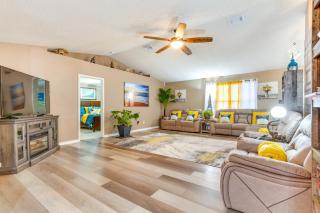 Pensacola Home with Private Backyard and Fire Pit - Pensacola - 6