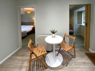 Cosy Home Opposite Addenbrookes Hospital - Free Parking - 2