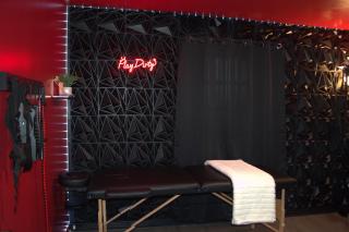 NEW Kink Loft King Bed Naughty Playrooms - Amarillo - 2