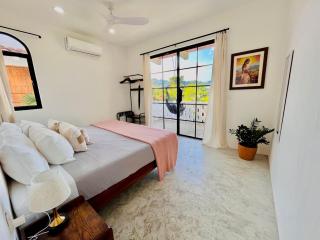 Mountain View, King Bed, Saltwater Pool, Kitchen, Fast WiFi, Air Conditioning - Montana at Casa Calavera - San Francisco - 8