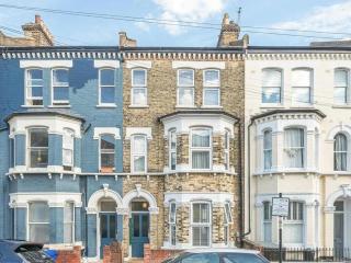 Bright and Stylish 1BR Flat Near Clapham Junction - Londra - 0