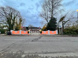 All Seasons Gatwick Guest House & Parking - Horley - 8