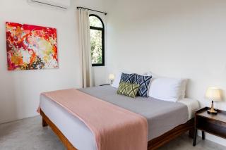 King Bed, Kitchen, Saltwater Pool, Fast Wifi, Air Conditioning - Flor at Casa Calavera - San Francisco - 6