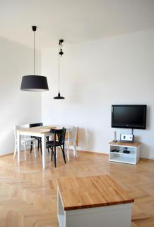 Central-Modern-Apartment - Prag - 1
