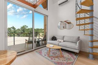 The Live Oak at Meridian Hot tub & Firepit - 5