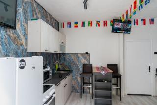 Hostel Four Rooms - 2