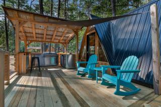 A Cozy A-Frame Escape with Hot Tub - Oxford - 7