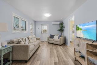 412 Harbor Hideaway: 2BD Cottage, Walk to Times Square! - Fort Myers Beach - 0