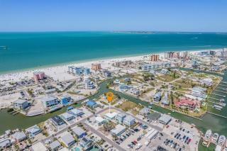 412 Harbor Hideaway: 2BD Cottage, Walk to Times Square! - Fort Myers Beach - 7