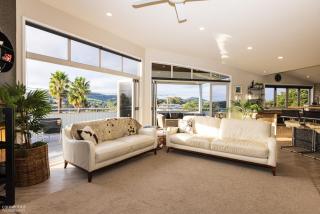 Funky Beach House with sea and country views - Orewa - 7
