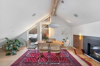 Beautiful, Newly Renovated Creek Home - Vancouver - 7