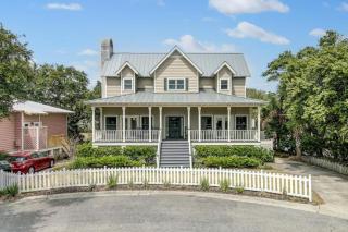 85 Grand Pavilion by AvantStay Walk to the Beach Spacious Porch - Isle of Palms - 8