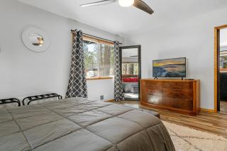 The Great Getaway Modern Games Office - Big Bear Lake - 3