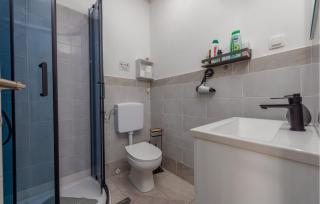 Gorgeous Apartment In Novalja With Wifi - 9