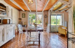 Gorgeous Home In Bosset - Bosset - 8