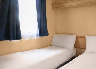 Eastern Beach Caravan Park - Caister-on-Sea - 3