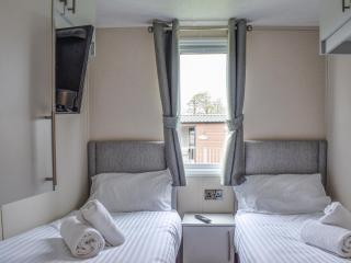 Bentley - Uk49383 - Sewerby - 3