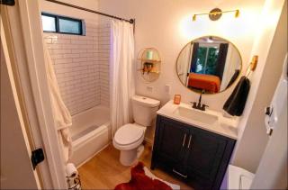 Lincoln Log Cabin Renovated Near Attractions - Woodlands - 3