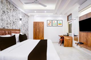 Townhouse HOTEL GRAND EMPORIO BY SBG NEAR VAISHALI METRO STATION - Ghaziabad - 2