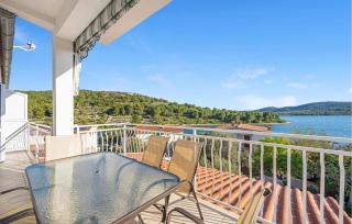Lovely Apartment In Pirovac With Wifi - Pirovac - 0
