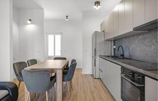Lovely Apartment In Pirovac With Wifi - Pirovac - 4