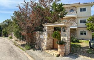 Gorgeous Home In Lagonisi With Wifi - Lagonissi - 3