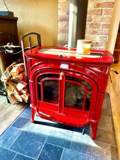 Be Still & Know, Fireplace, Firetable, Walk to Port - Port Washington - 8