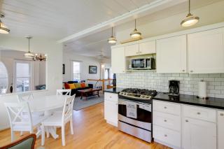Walk to La Jolla Cove Dtwn Cottage with Ocean View! - San Diego - 1