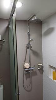 1 Master BR with full bathroom and JET TUB plus 2nd BR with full bathroom Elegant fully furnished with hotel feels - 8